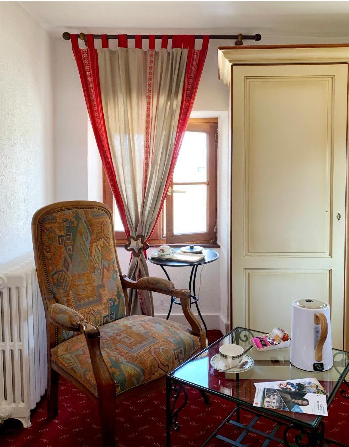 Hotel De France เฟอร์เนย์-โวลแตร์ ภายนอก รูปภาพ